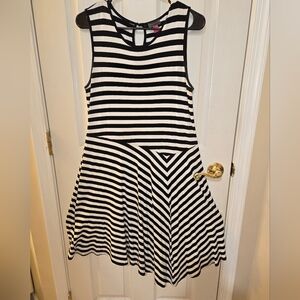 Vince Camuto Black and White Asymmetrical Dress
